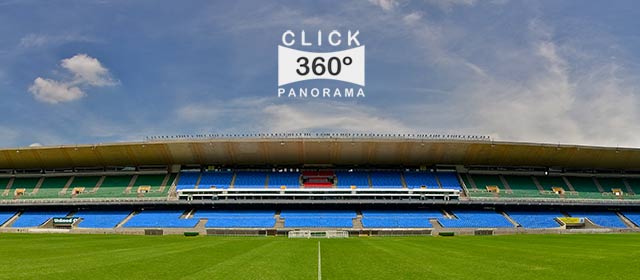 Click nesta foto 360 graus para ver o campo de futebol do MaracanÃ£ bem do centro do gramado em  foto 360 graus do AYRTON especialista e pioneiro no Brasil da tecnica de fotografia panoramica imersiva